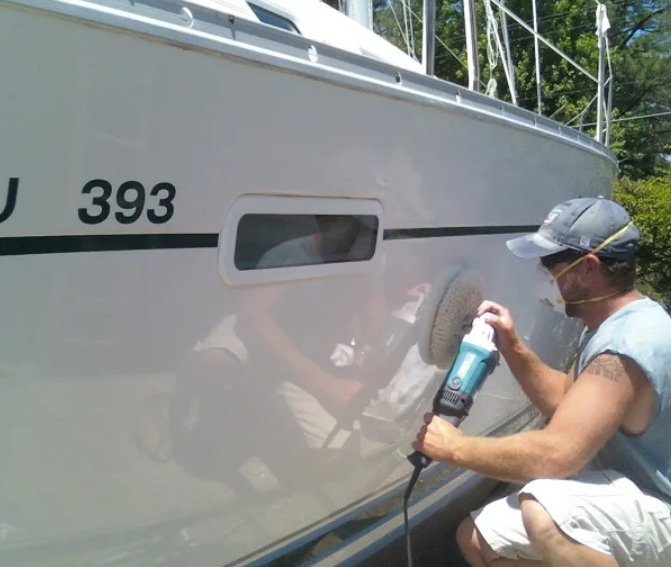 marine technicians working